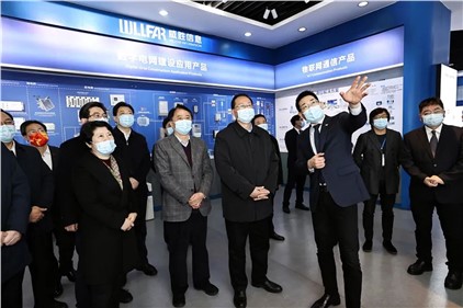 毛偉明在長沙調(diào)研園區(qū)企業(yè)和項(xiàng)目建設(shè)時強(qiáng)調(diào)——抓項(xiàng)目、 強(qiáng)產(chǎn)業(yè)、優(yōu)服務(wù)，努力實(shí)現(xiàn)“開門紅”“開門穩(wěn)”